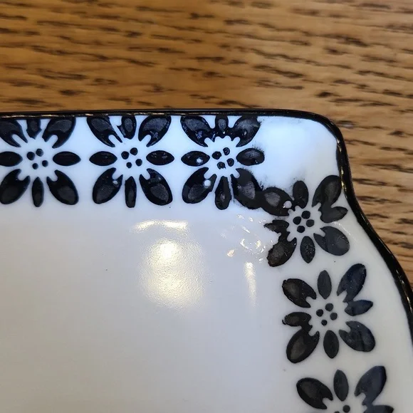 Signature Housewares Black and white Butter dish - Picture 7 of 8